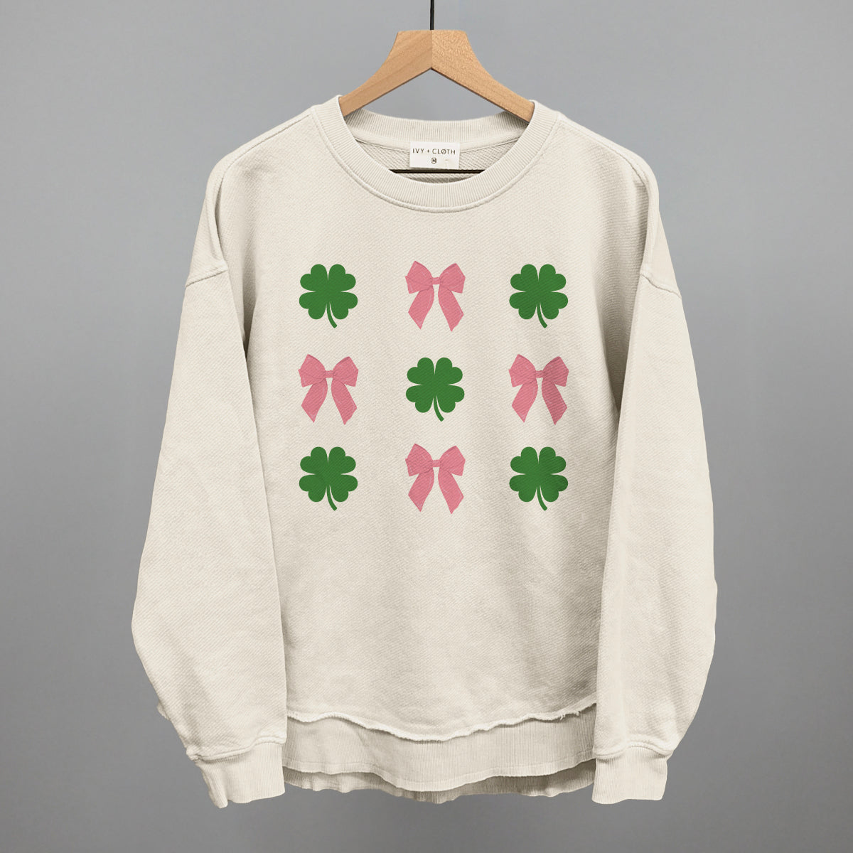 Clovers + Bows